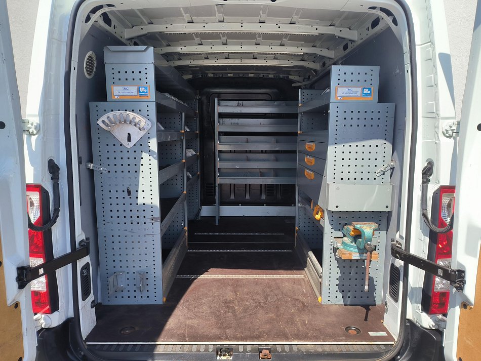 Nissan NV400 2.3 dCi  DÍLNA