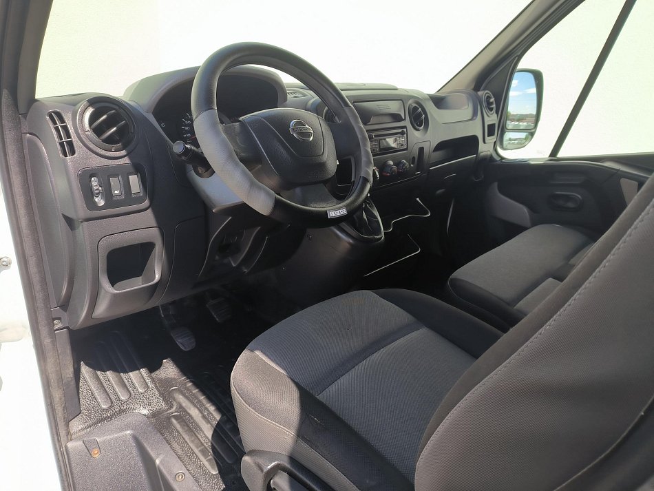 Nissan NV400 2.3 dCi  DÍLNA
