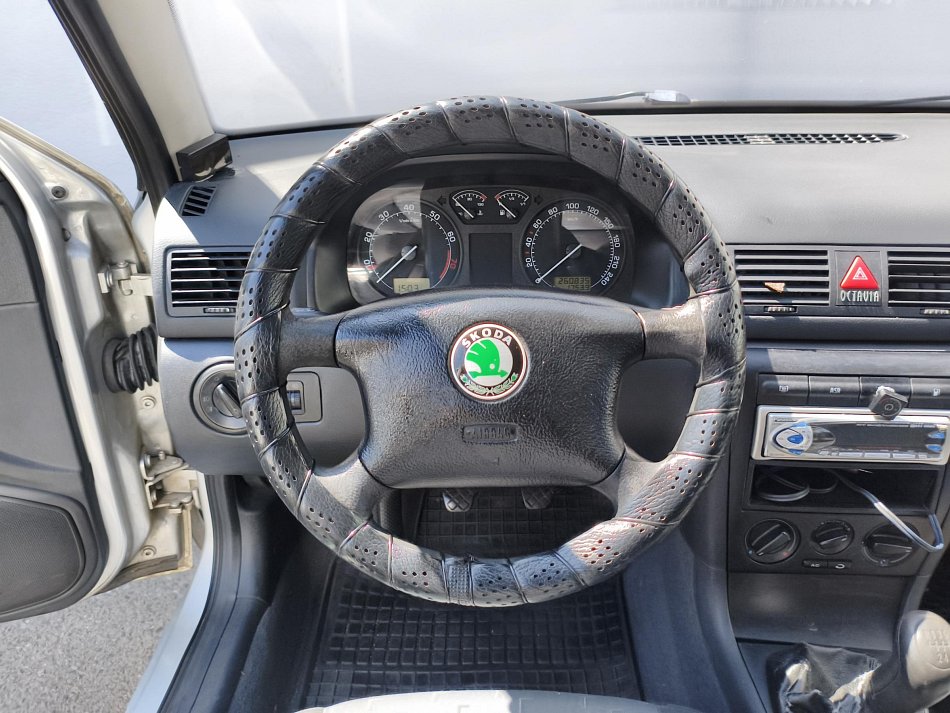 Škoda Octavia 1.6 