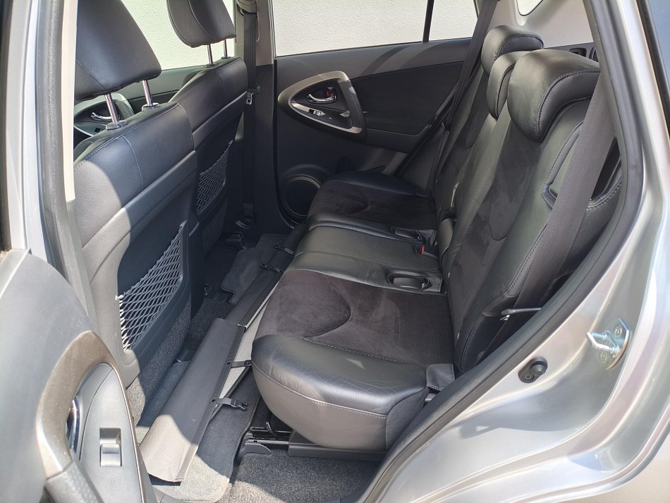Toyota RAV4 2.0 VVTi  4WD