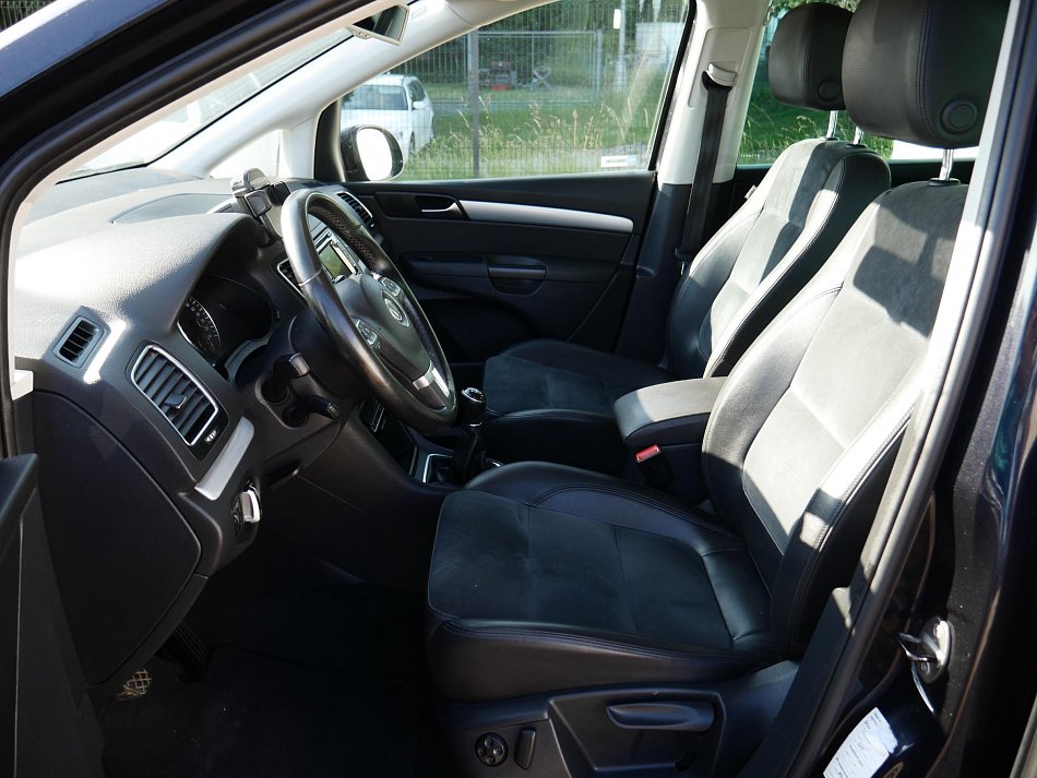Volkswagen Sharan 2.0 TDi 