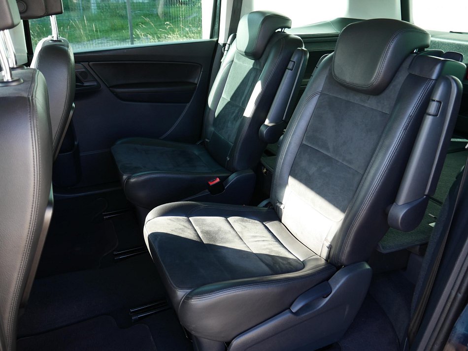 Volkswagen Sharan 2.0 TDi 