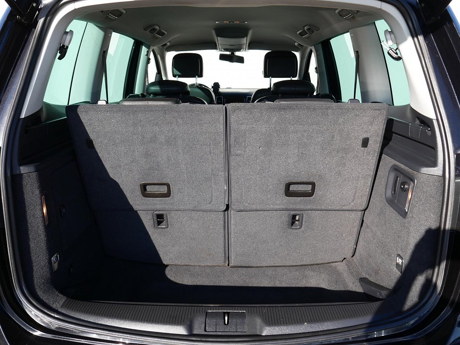 Volkswagen Sharan 2.0 TDi 
