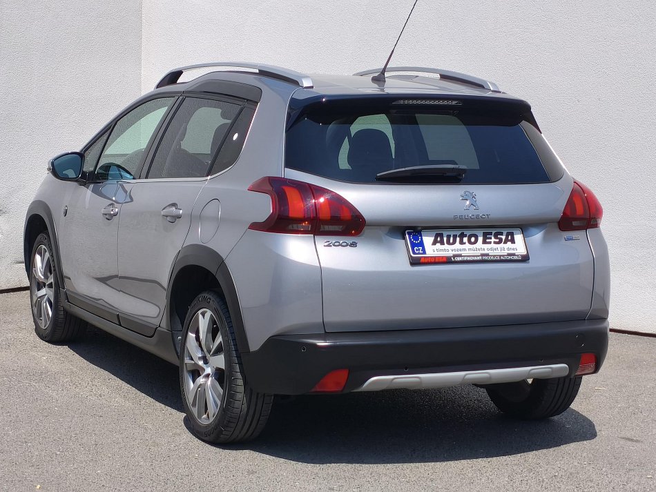 Peugeot 2008 1.2 PT Crossway