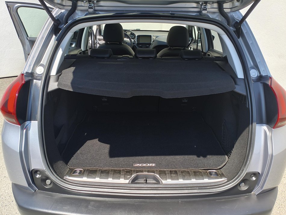 Peugeot 2008 1.2 PT Crossway