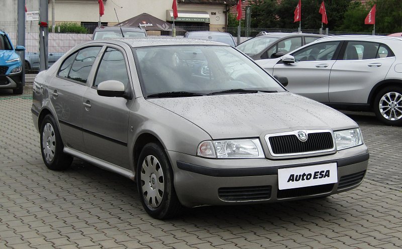 Škoda Octavia 1.6 MPi Tour