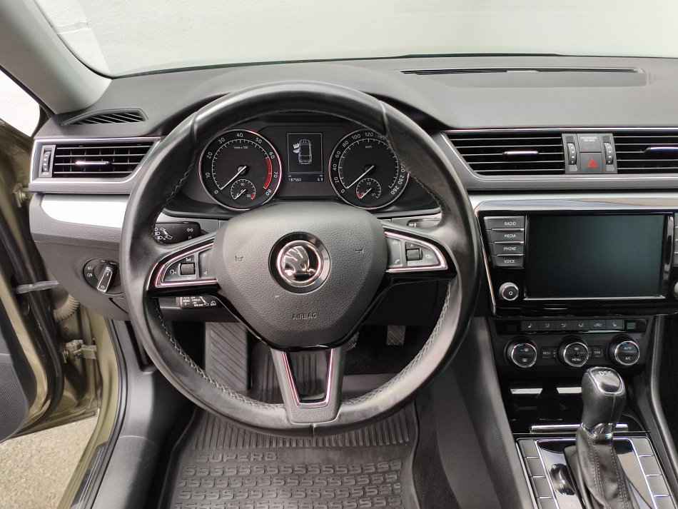 Škoda Superb III 1.8 TSi Ambition
