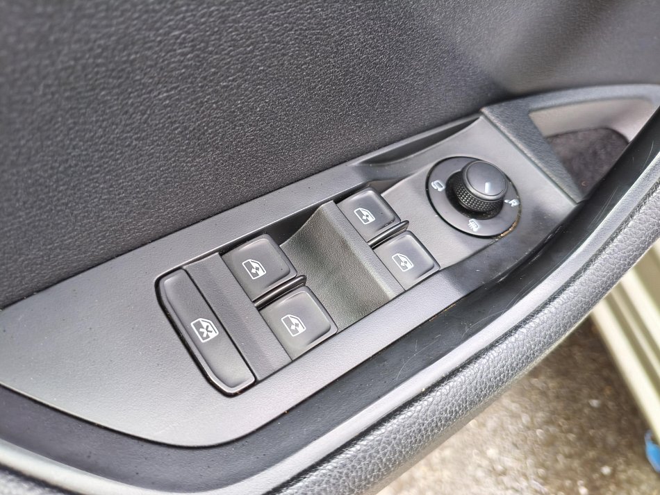Škoda Superb III 1.8 TSi Ambition