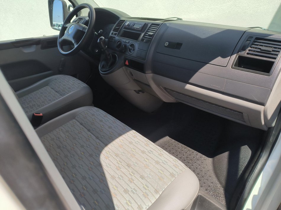 Volkswagen Transporter 2.5TDi  VALNÍK