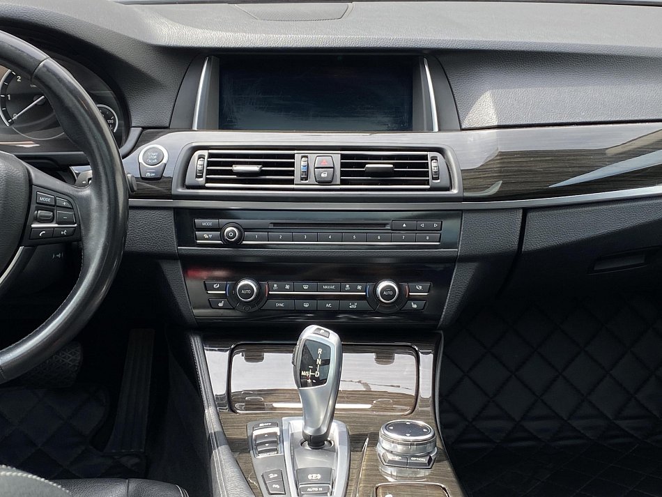BMW Řada 5 2.0d  520d xDrive