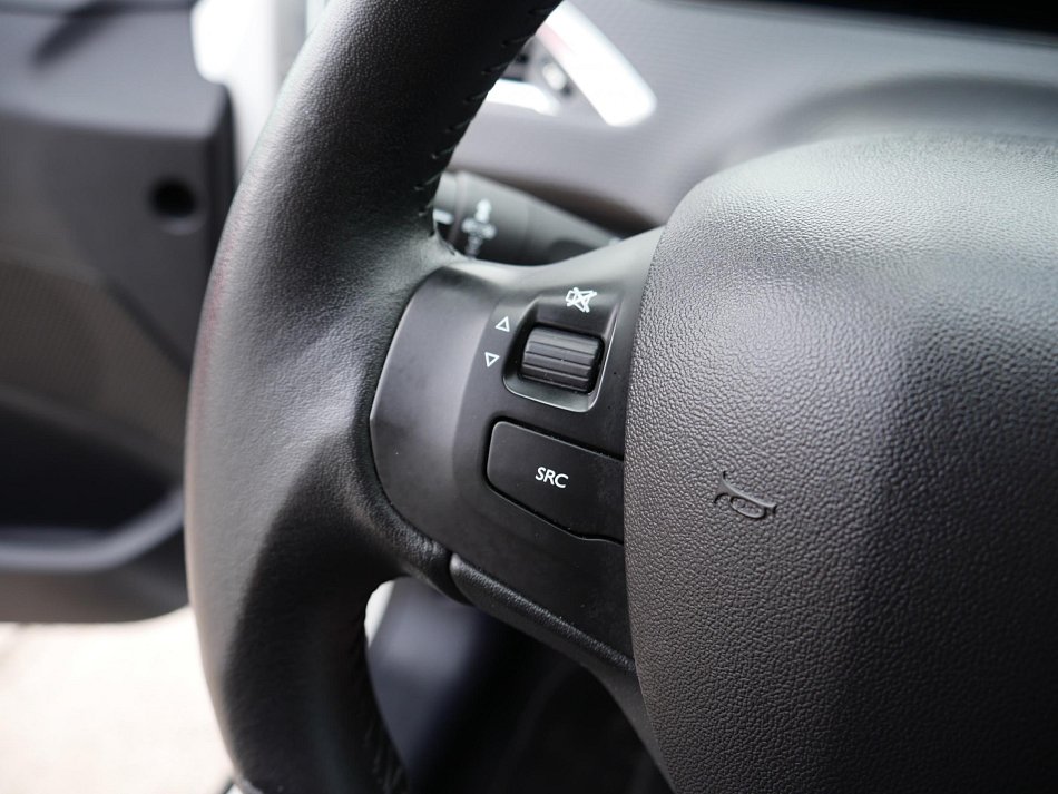 Peugeot 2008 1.2 i Active