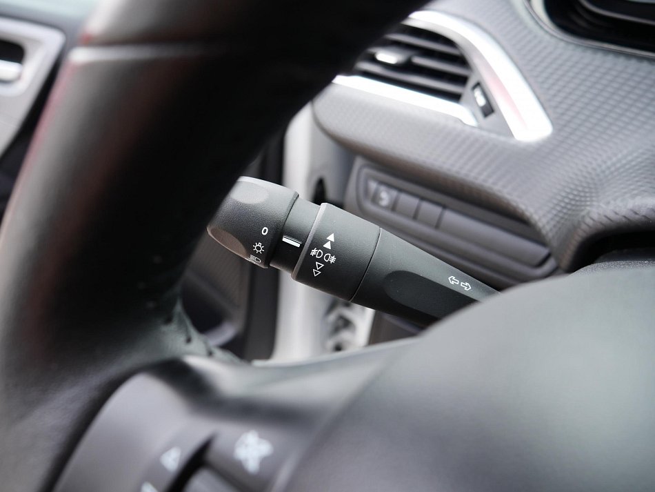 Peugeot 2008 1.2 i Active