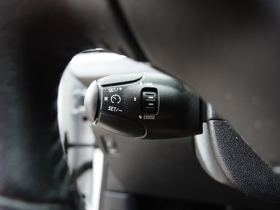 Peugeot 2008 1.2 i Active