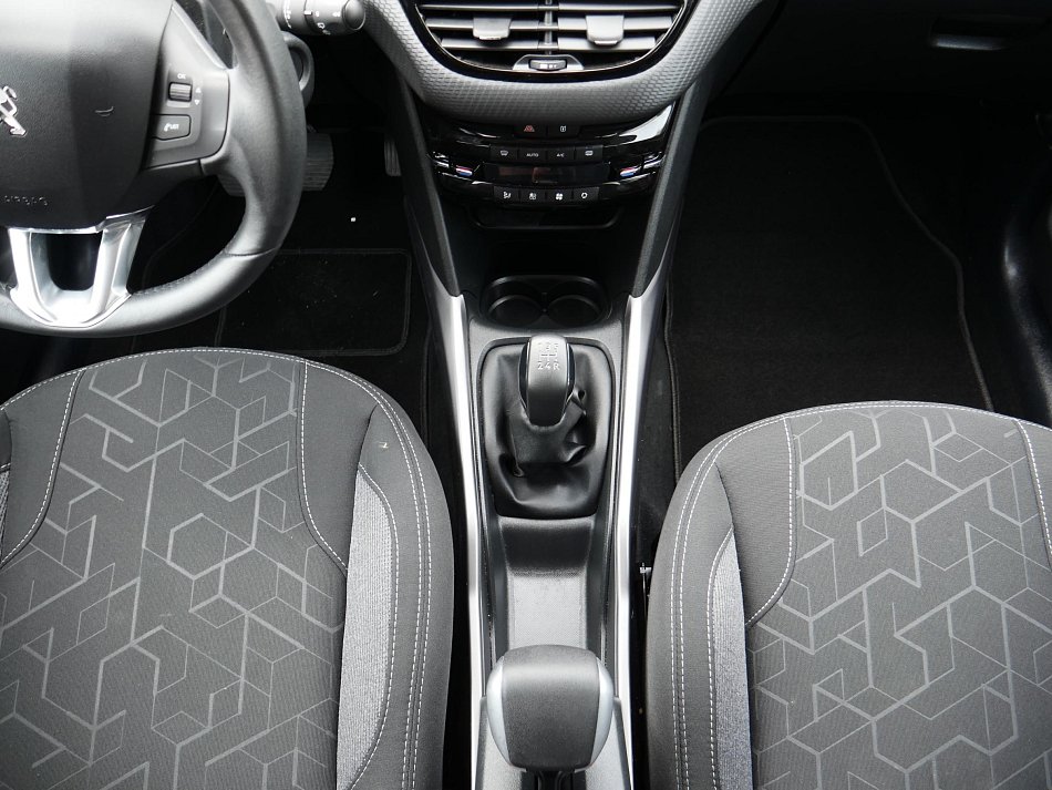 Peugeot 2008 1.2 i Active