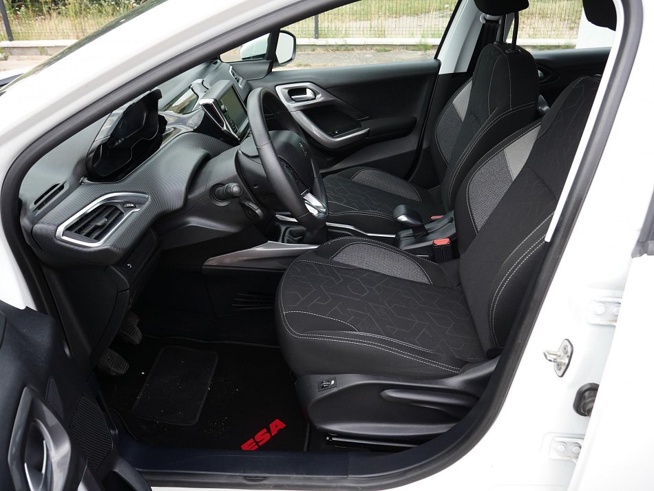 Peugeot 2008 1.2 i Active