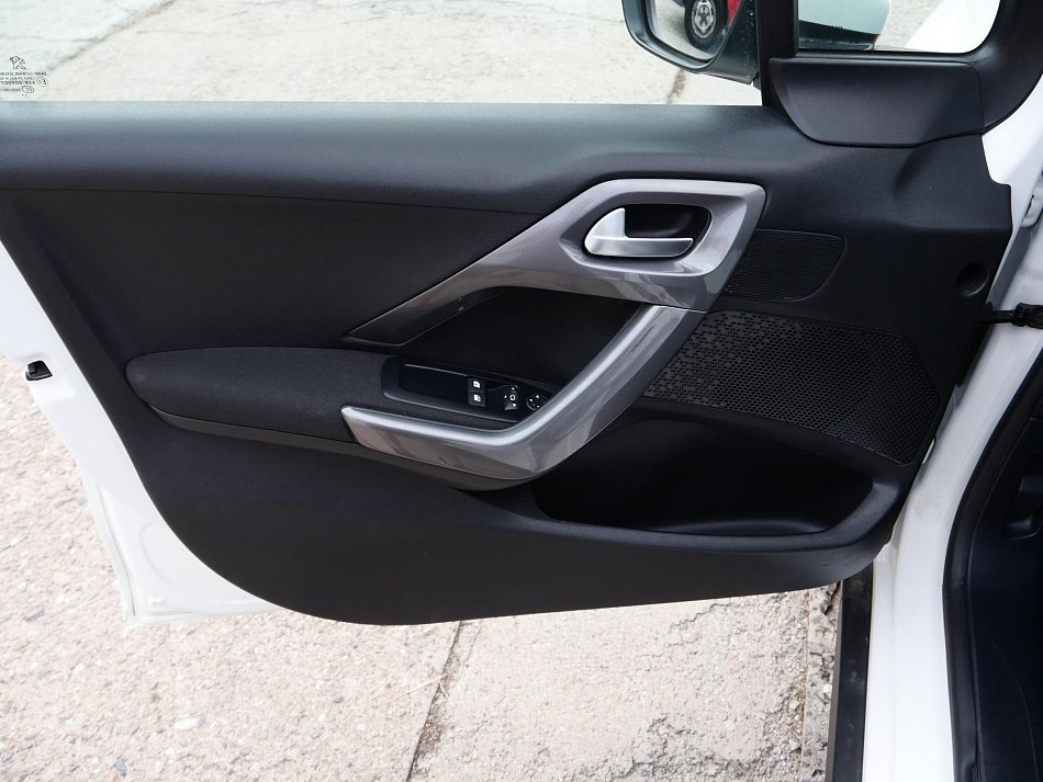 Peugeot 2008 1.2 i Active
