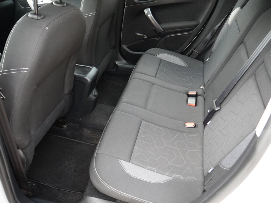 Peugeot 2008 1.2 i Active