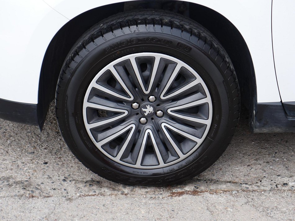Peugeot 2008 1.2 i Active