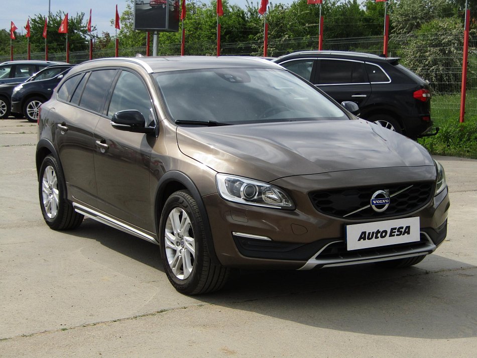 Volvo V60 2.0 D4  Cross Country