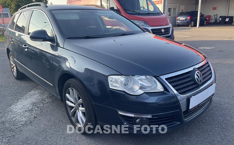 Volkswagen Passat 1.6 FSi 