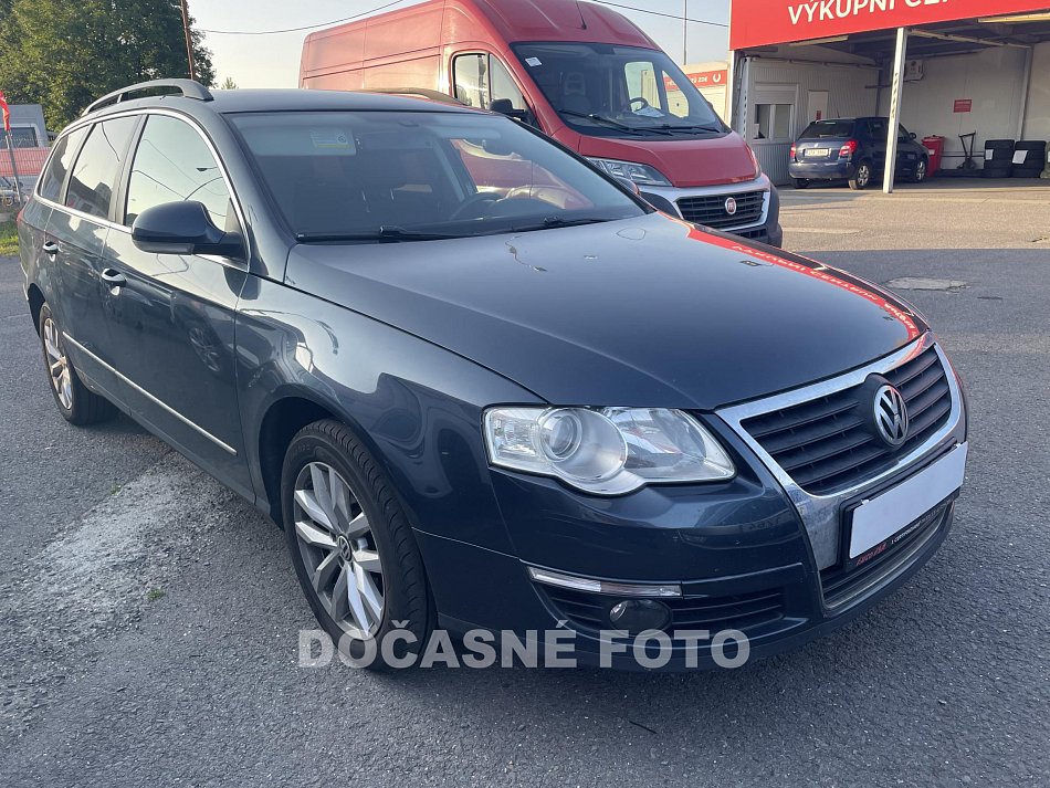 Volkswagen Passat 1.6 FSi 