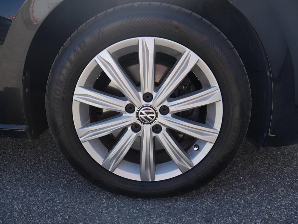 Volkswagen Touran 2.0 TDi 