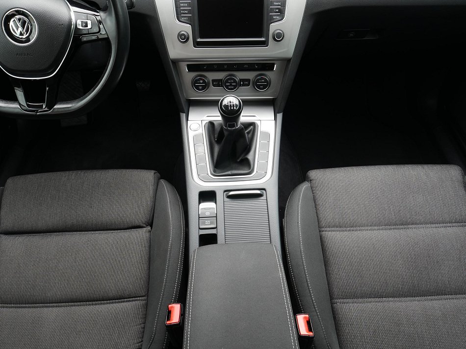 Volkswagen Passat 2.0 TDi Comfortline