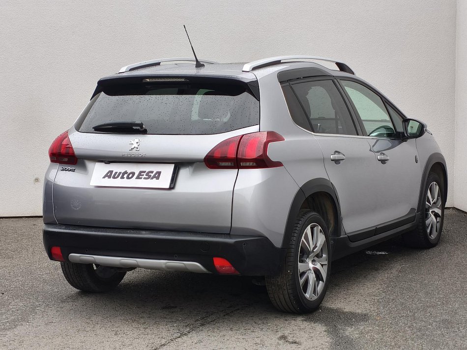 Peugeot 2008 1.2PT Crossway