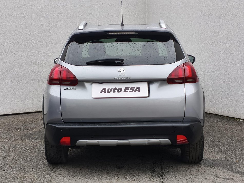 Peugeot 2008 1.2PT Crossway