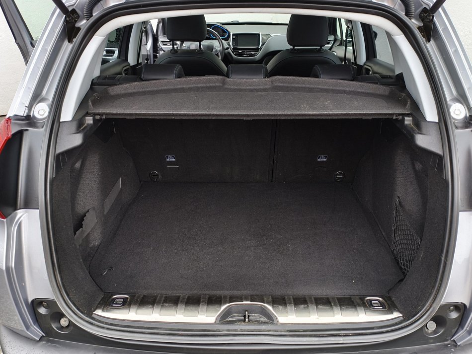 Peugeot 2008 1.2PT Crossway