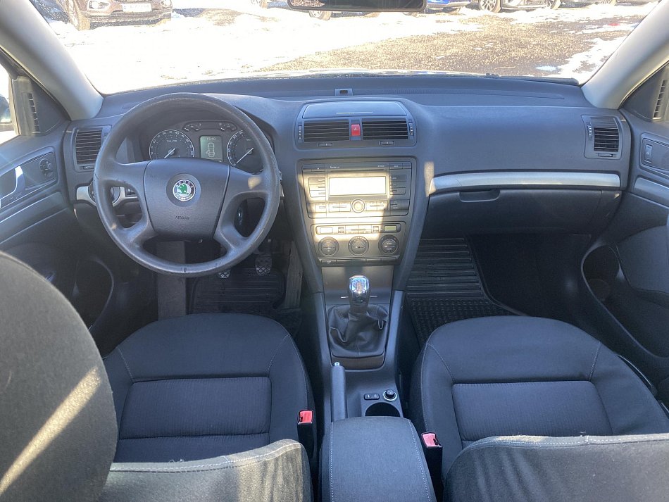 Škoda Octavia II 2.0 FSi 