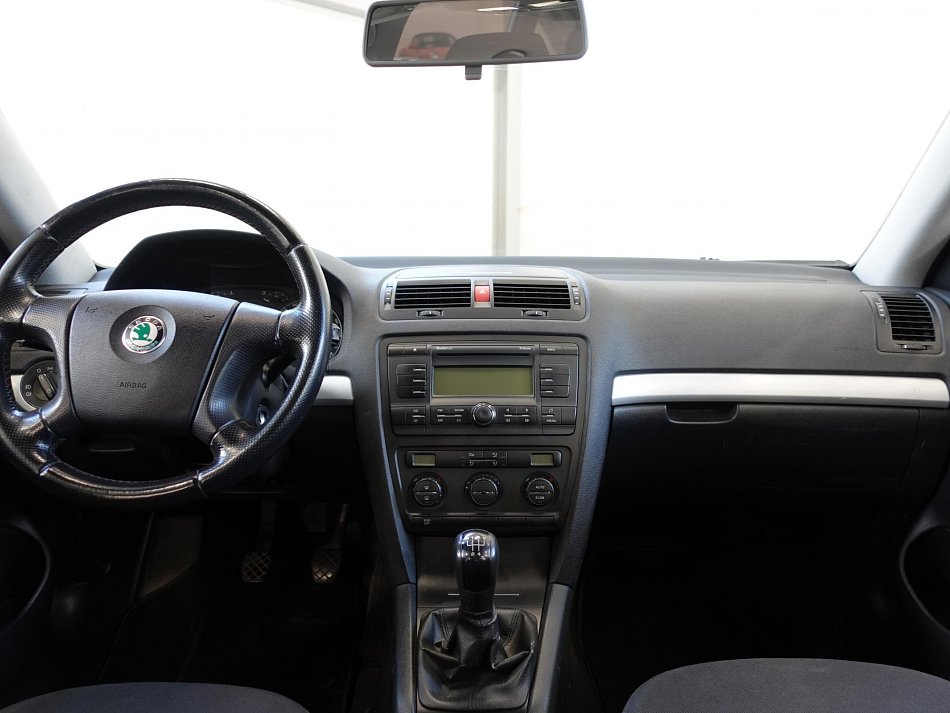 Škoda Octavia II 1.6MPi Ambition