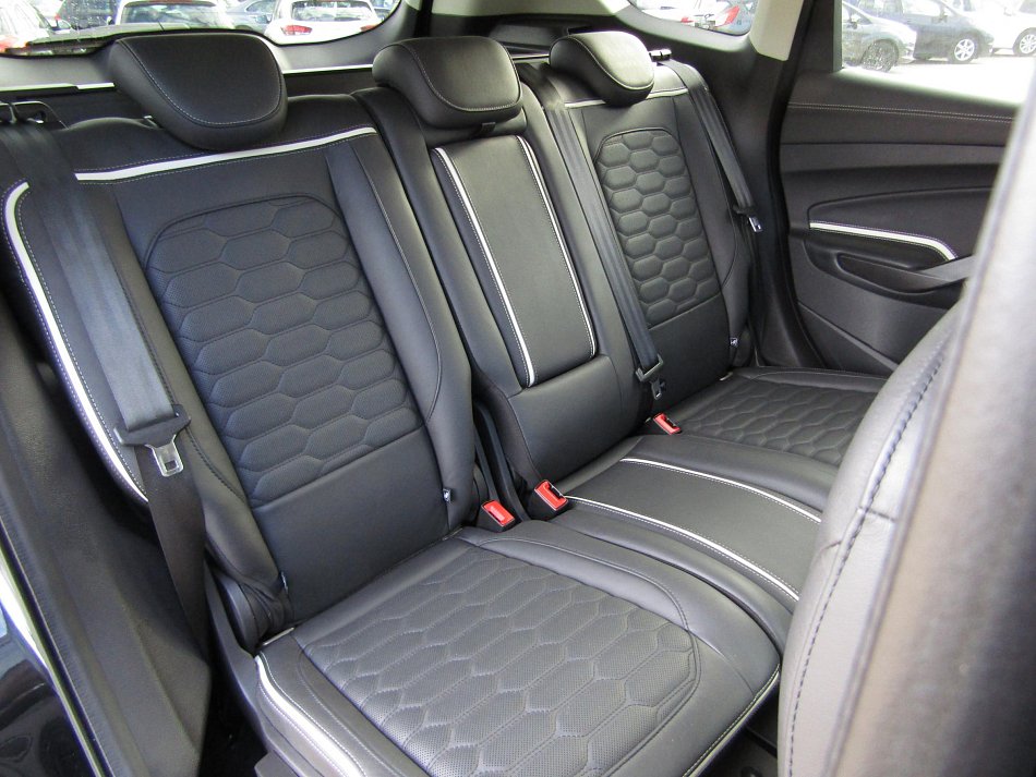 Ford Kuga 1.5 EB Vignale 4x4