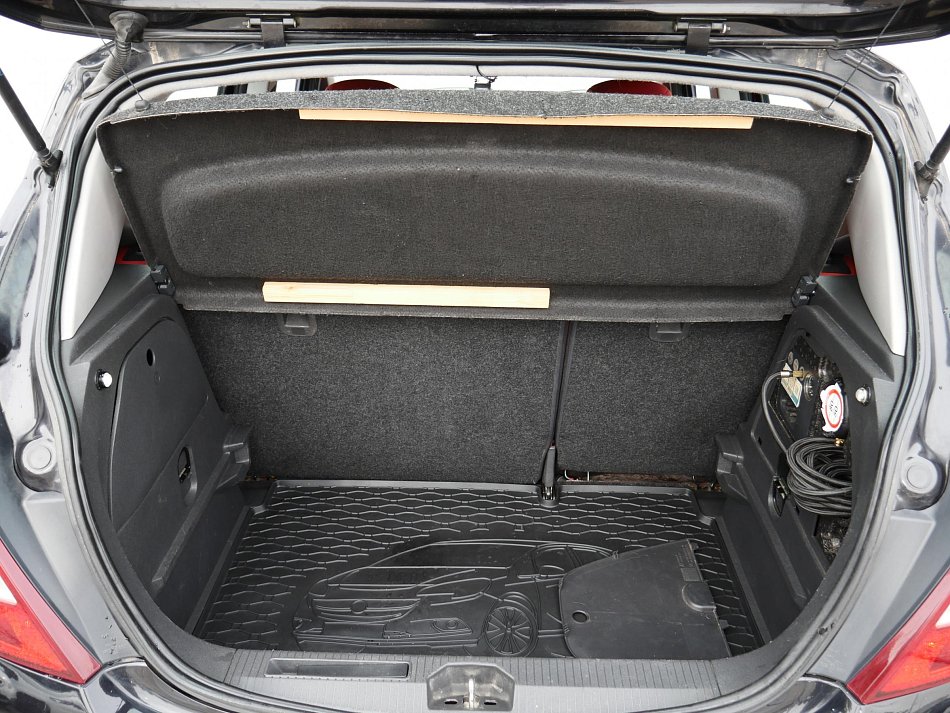 Opel Corsa 1.2i 