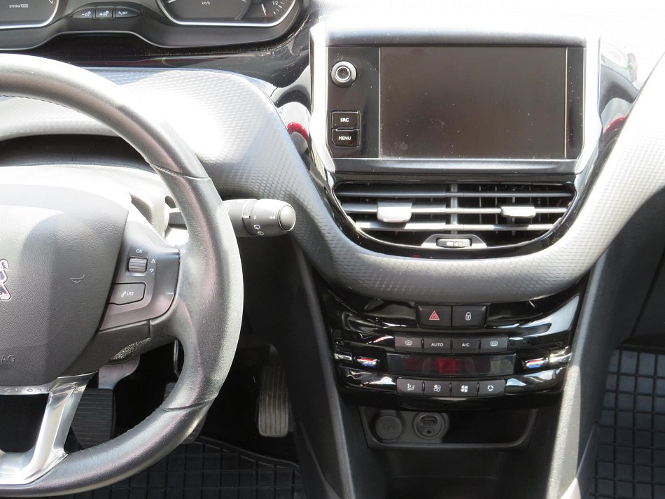 Peugeot 2008 1.2PT 