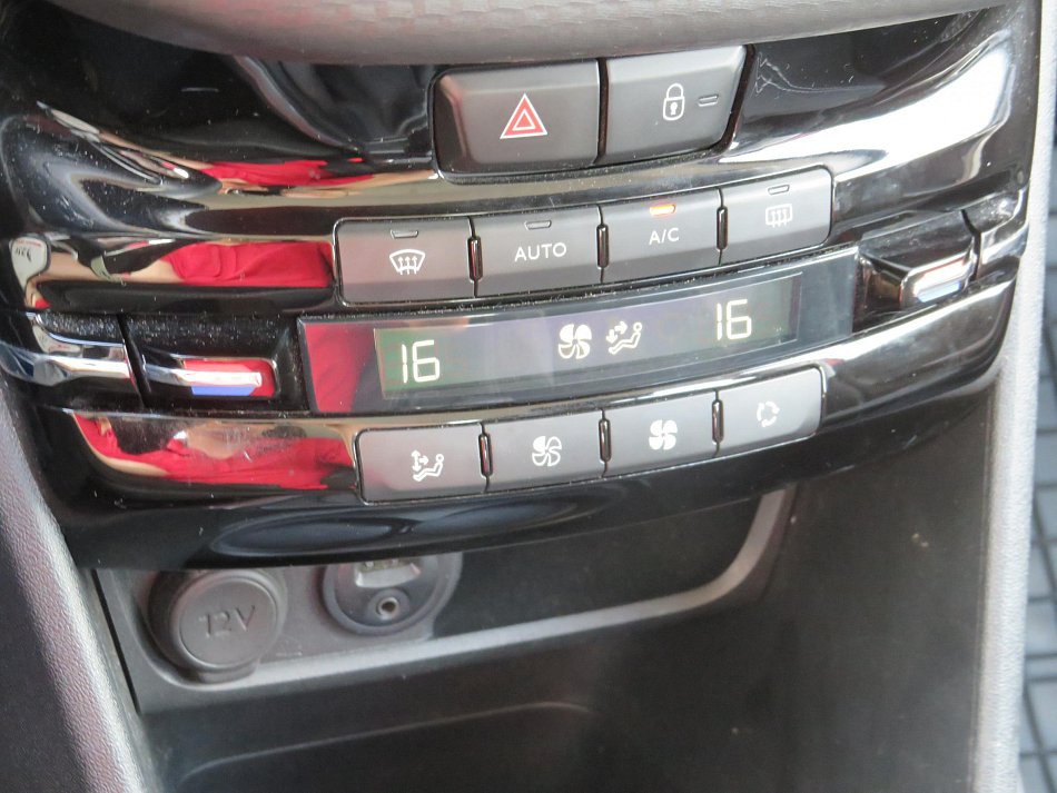 Peugeot 2008 1.2PT 