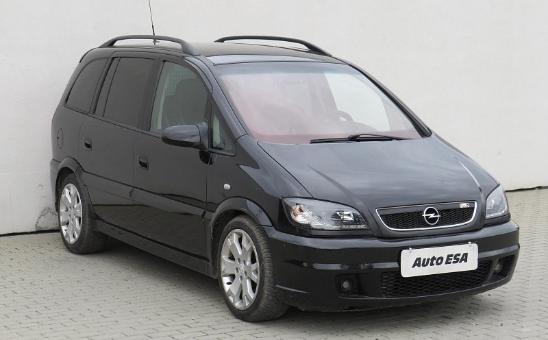 Opel Zafira 2.0i 