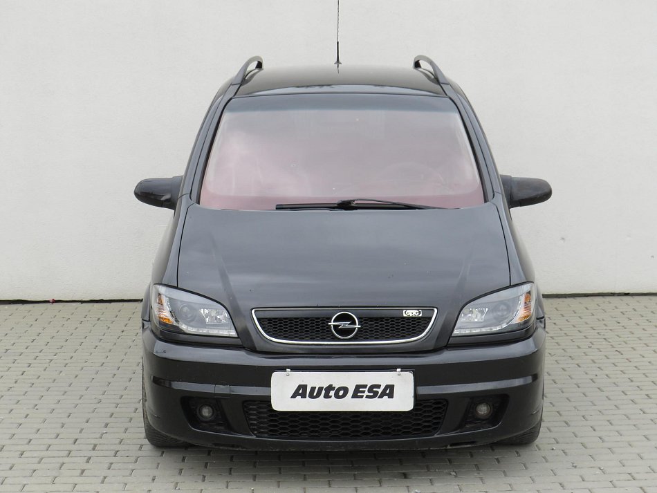 Opel Zafira 2.0i 