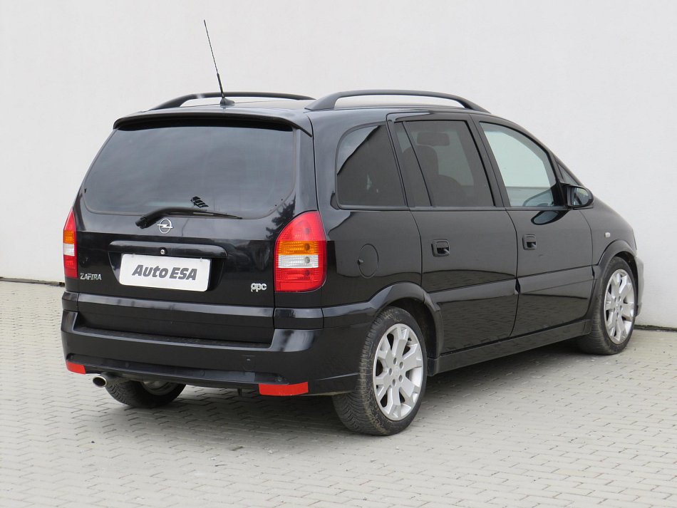 Opel Zafira 2.0i 