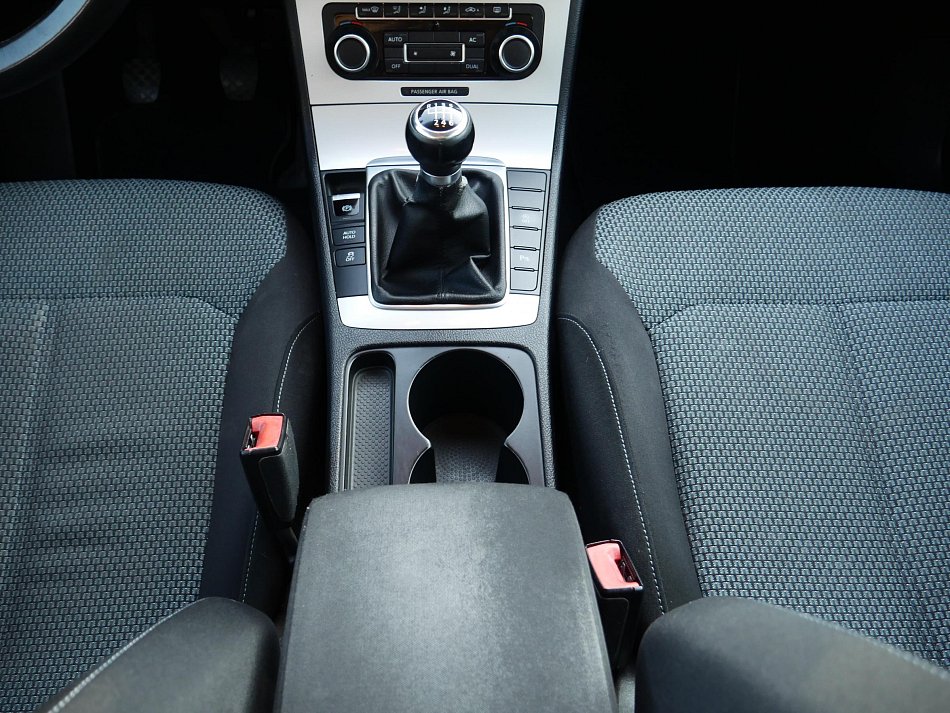 Volkswagen Passat 1.6 TDi 