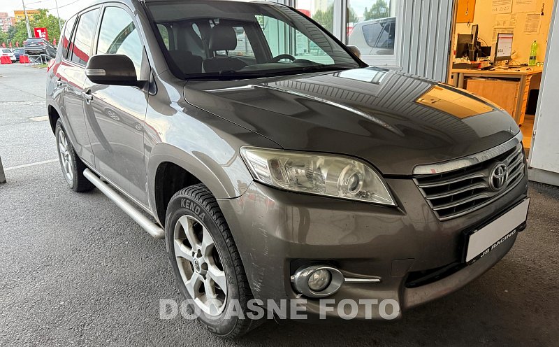 Toyota RAV4 2.0i 