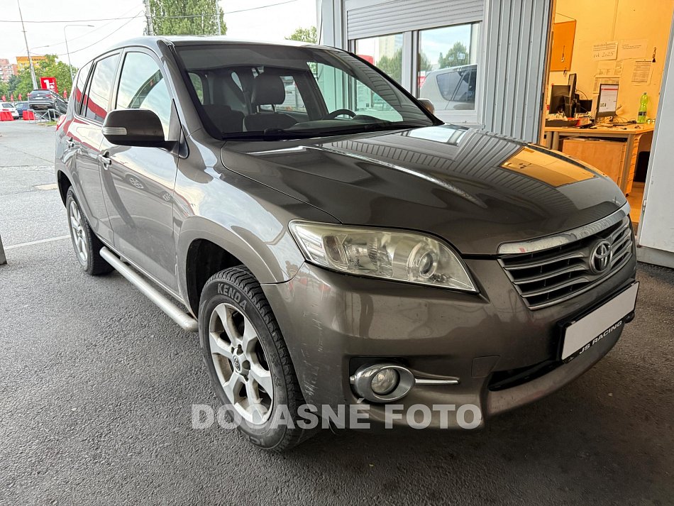 Toyota RAV4 2.0i 