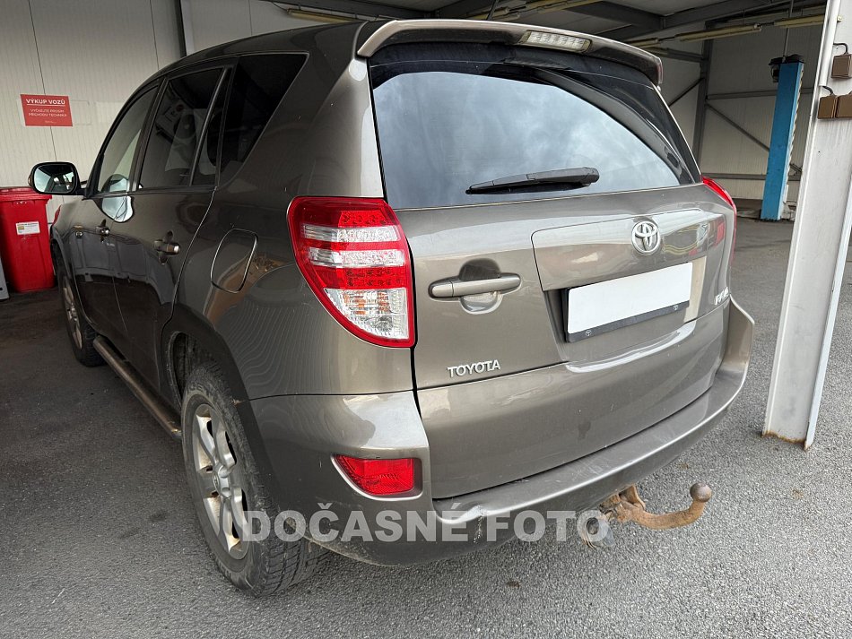 Toyota RAV4 2.0i 