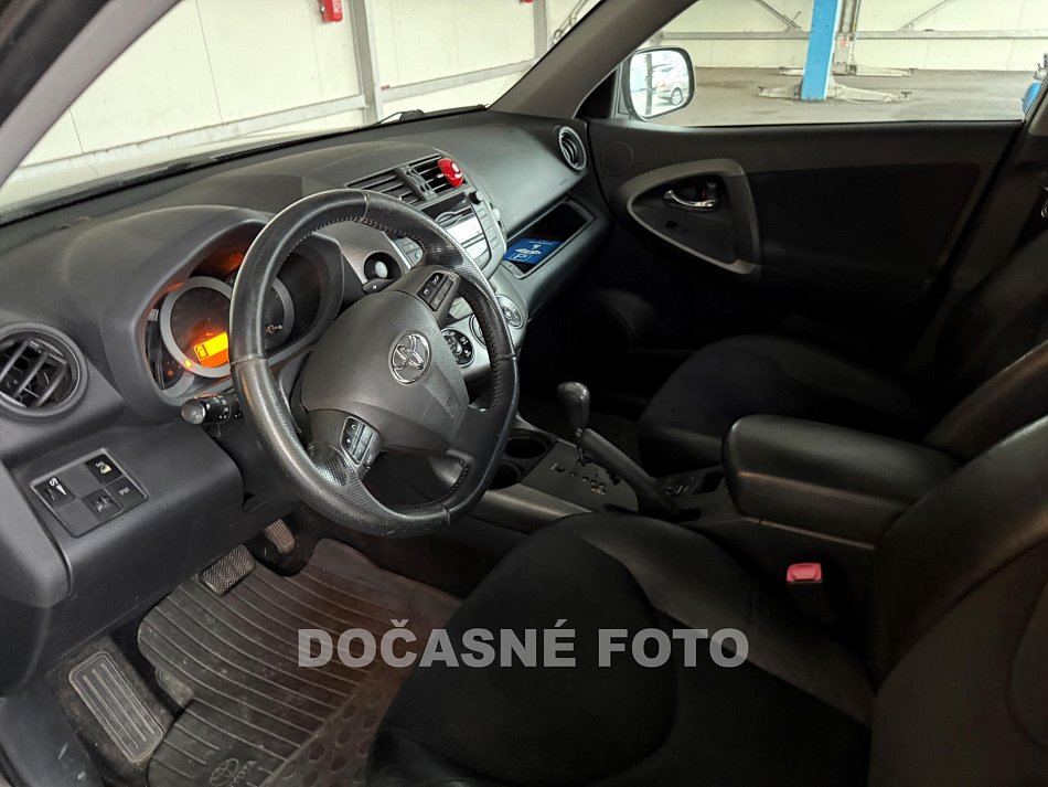 Toyota RAV4 2.0i 