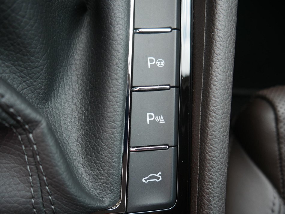 Škoda Superb III 2.0 TDi L&K 4x4