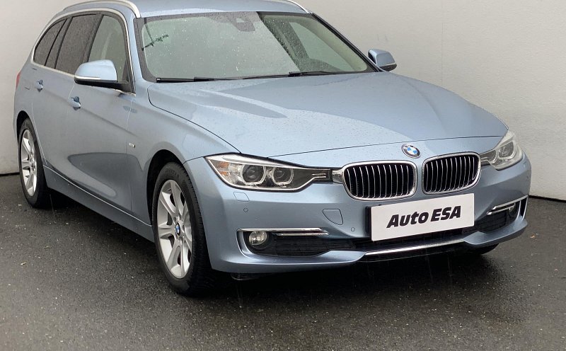 BMW Řada 3 2.0 D LuxuryLine 318 xDrive