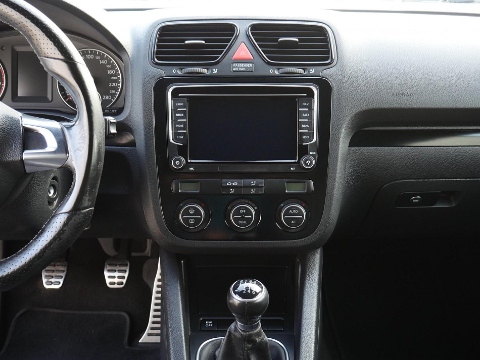 Volkswagen Scirocco 2.0 TSi 