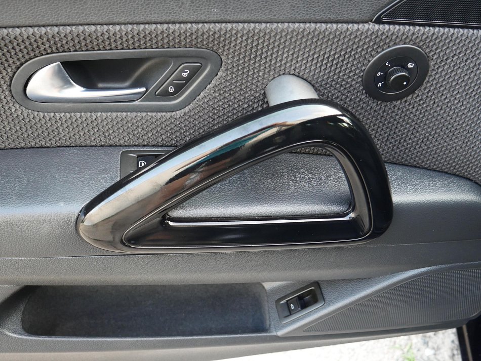 Volkswagen Scirocco 2.0 TSi 