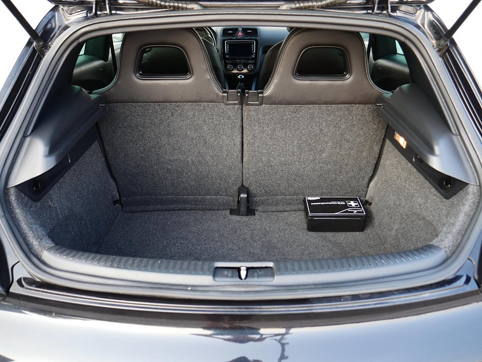 Volkswagen Scirocco 2.0 TSi 