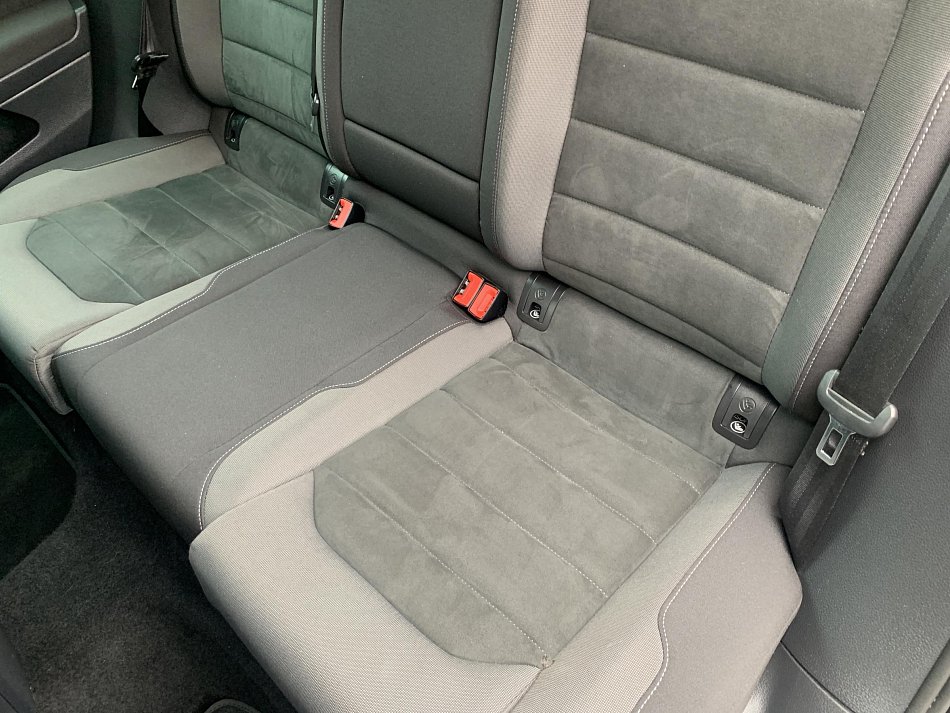 Volkswagen Golf 1.5 TSi 